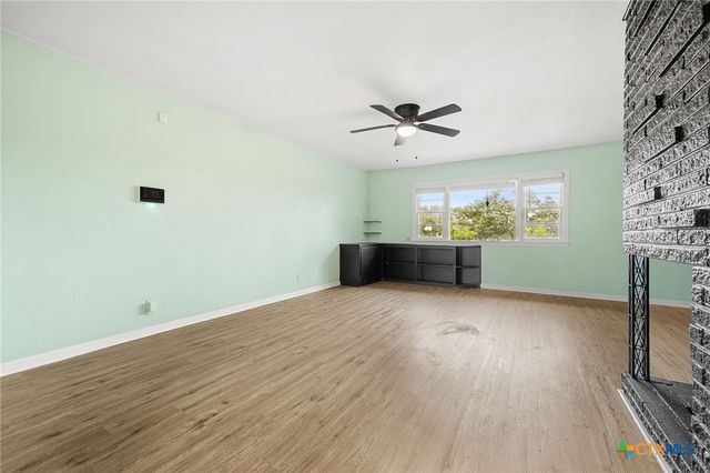2215 N 9th Street, Temple, TX 76501