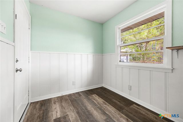 2215 N 9th Street, Temple, TX 76501