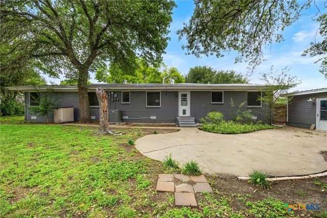 2215 N 9th Street, Temple, TX 76501