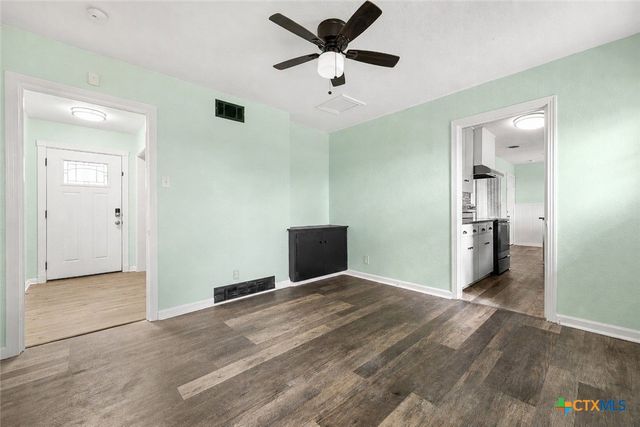2215 N 9th Street, Temple, TX 76501