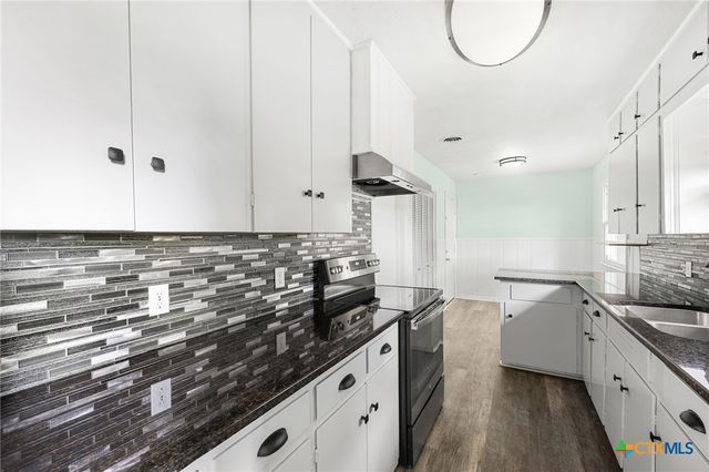 2215 N 9th Street, Temple, TX 76501