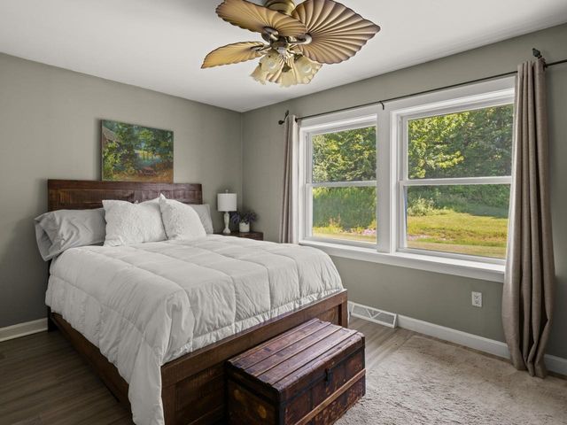 4 Sleepy Hollow Road, Essex, VT 05452