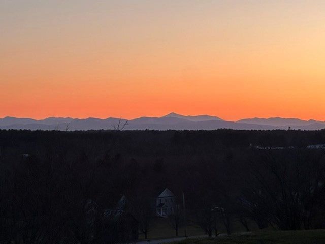 4 Sleepy Hollow Road, Essex, VT 05452