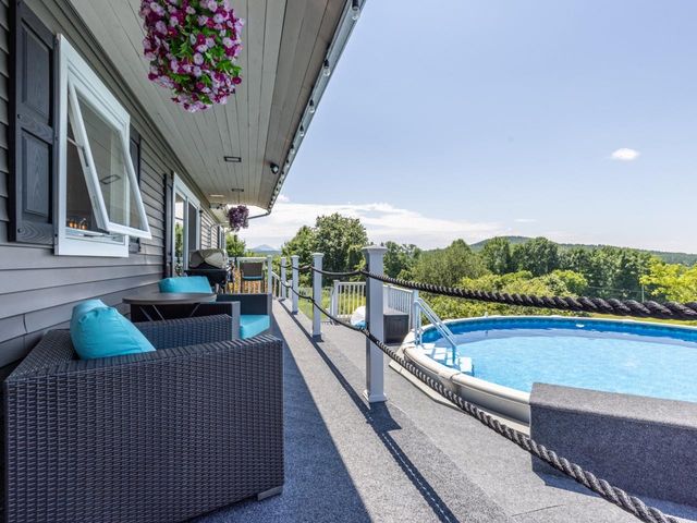 4 Sleepy Hollow Road, Essex, VT 05452
