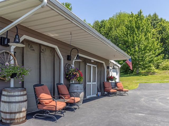 4 Sleepy Hollow Road, Essex, VT 05452