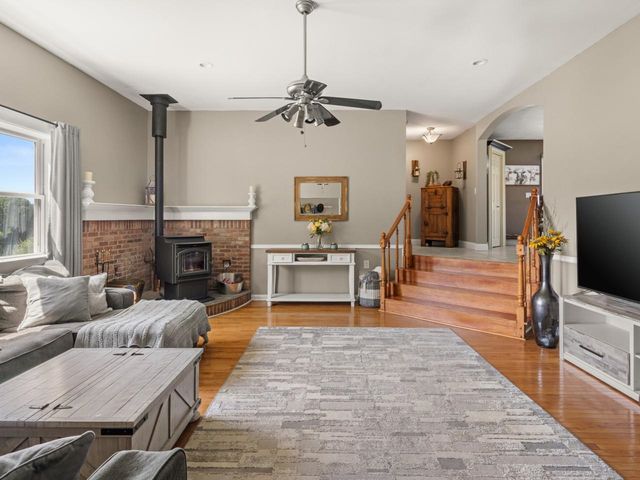 4 Sleepy Hollow Road, Essex, VT 05452