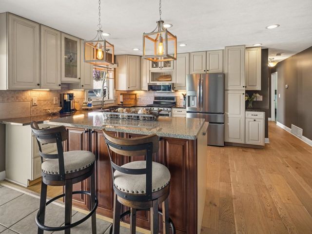 4 Sleepy Hollow Road, Essex, VT 05452