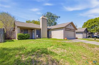 109 Queenswood Trail, Victoria, TX 77901