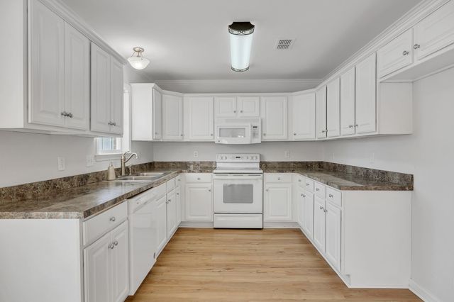 702 Forest Glen Cir, Murfreesboro, TN 37128