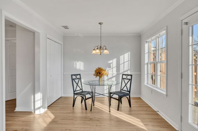 702 Forest Glen Cir, Murfreesboro, TN 37128