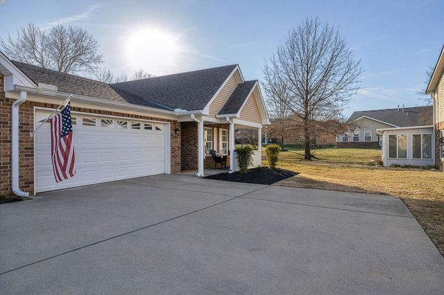 702 Forest Glen Cir, Murfreesboro, TN 37128