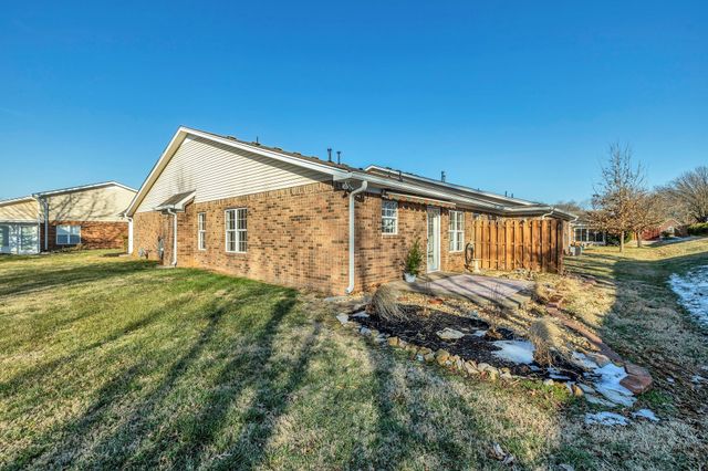 702 Forest Glen Cir, Murfreesboro, TN 37128