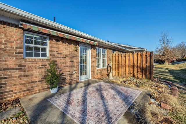 702 Forest Glen Cir, Murfreesboro, TN 37128