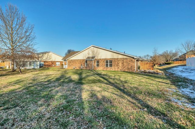 702 Forest Glen Cir, Murfreesboro, TN 37128
