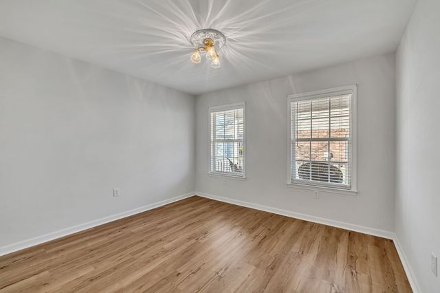 702 Forest Glen Cir, Murfreesboro, TN 37128