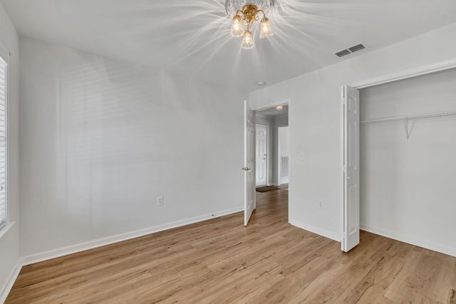 702 Forest Glen Cir, Murfreesboro, TN 37128