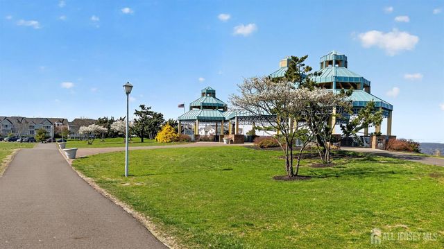 140 Coddington Oval, Sayreville, NJ 08872