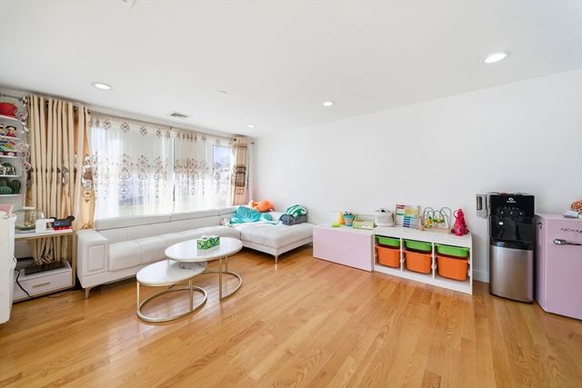 29 Joseph Rd, Braintree, MA 02184