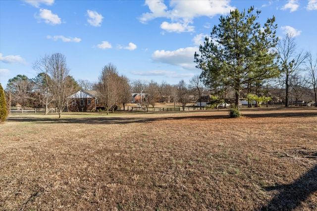 7305 Cox Run Dr, Fairview, TN 37062