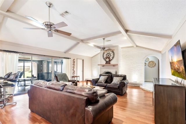 3109 Woodland Court, La Porte, TX 77571