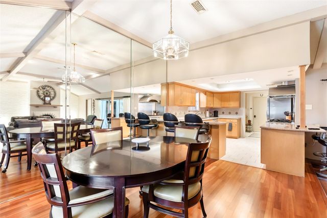 3109 Woodland Court, La Porte, TX 77571