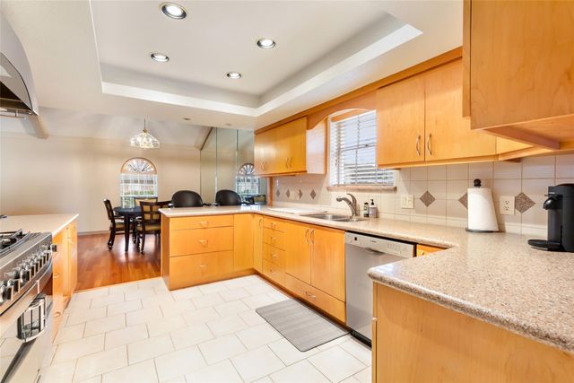 3109 Woodland Court, La Porte, TX 77571