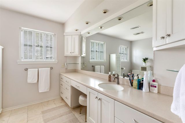 3109 Woodland Court, La Porte, TX 77571