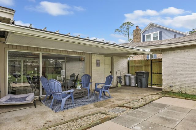 3109 Woodland Court, La Porte, TX 77571