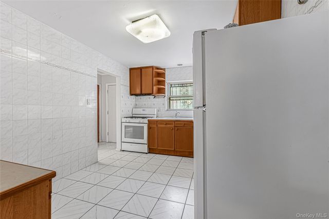 21647 Sawyer Avenue, Queens Village, NY 11427