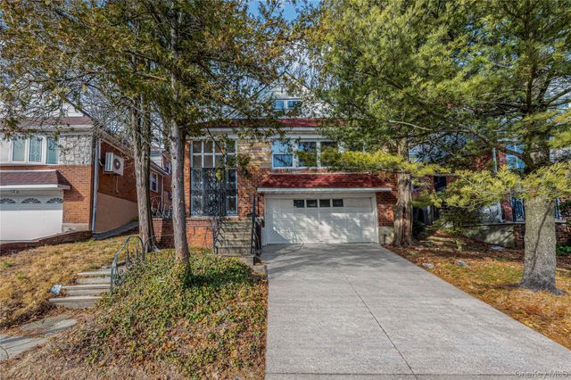 21647 Sawyer Avenue, Queens Village, NY 11427