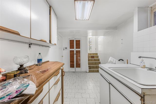 21647 Sawyer Avenue, Queens Village, NY 11427