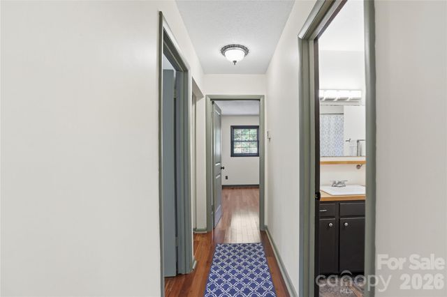 38 Nixon Terrace, Asheville, NC 28805