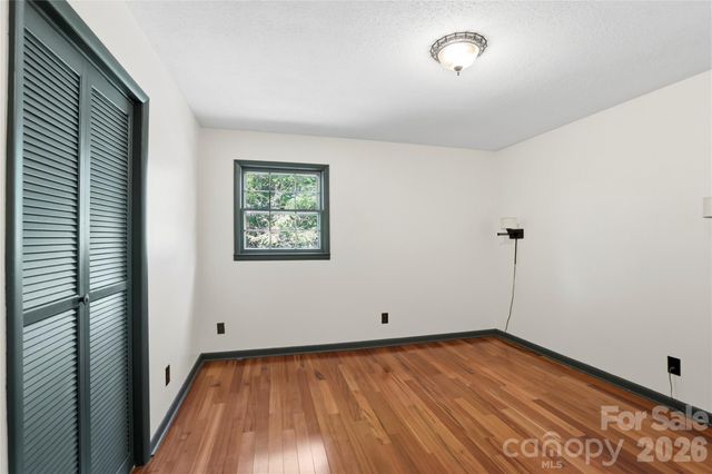 38 Nixon Terrace, Asheville, NC 28805