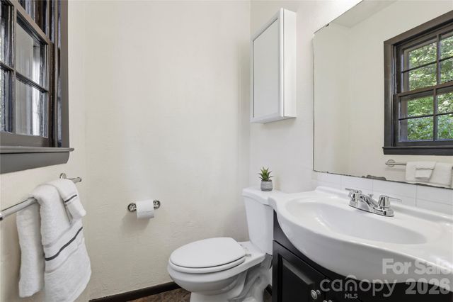 38 Nixon Terrace, Asheville, NC 28805