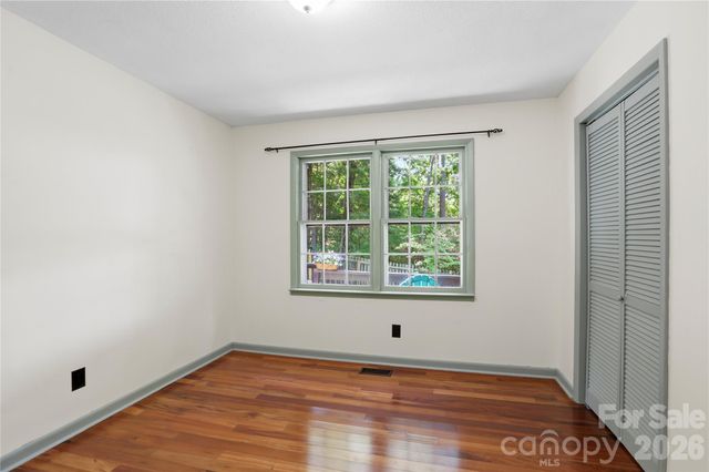 38 Nixon Terrace, Asheville, NC 28805