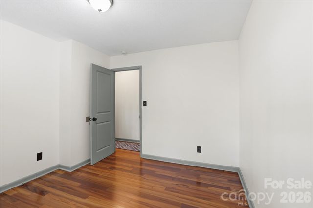 38 Nixon Terrace, Asheville, NC 28805