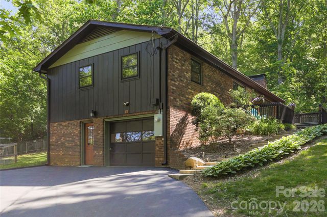 38 Nixon Terrace, Asheville, NC 28805