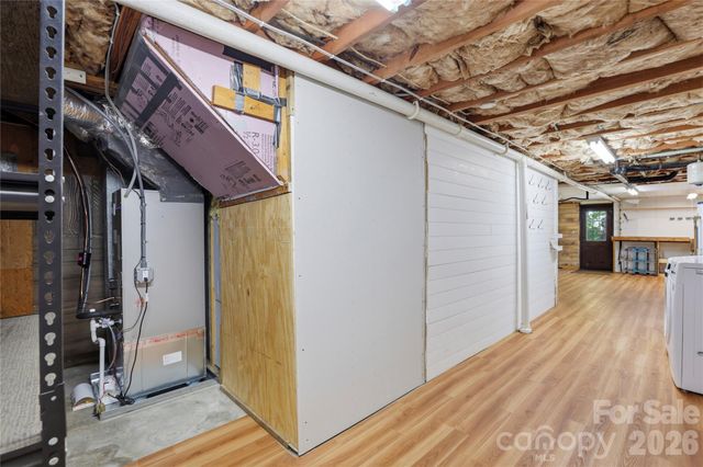 38 Nixon Terrace, Asheville, NC 28805