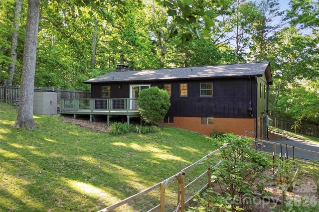 38 Nixon Terrace, Asheville, NC 28805