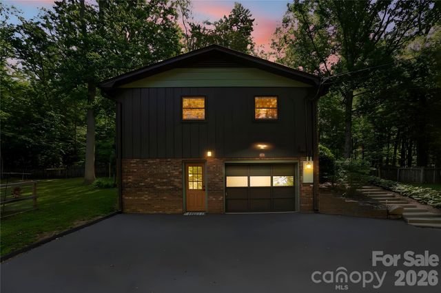 38 Nixon Terrace, Asheville, NC 28805