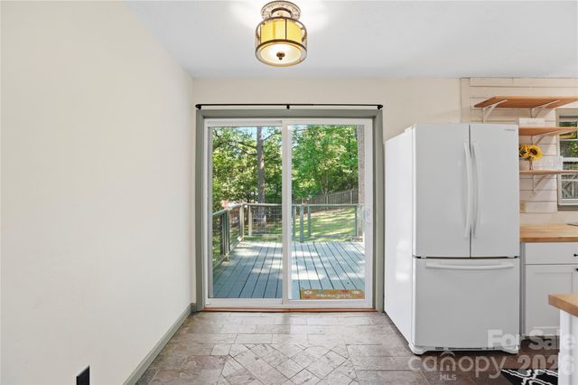 38 Nixon Terrace, Asheville, NC 28805