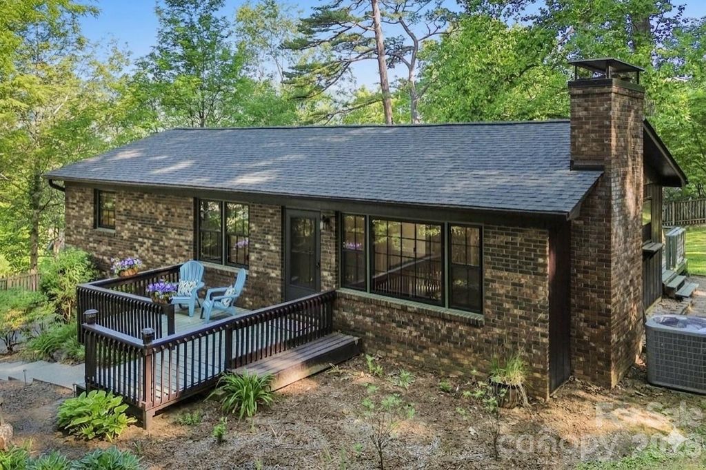 38 Nixon Terrace, Asheville, NC 28805