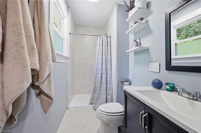 807 E Guilford Street, Thomasville, NC 27360