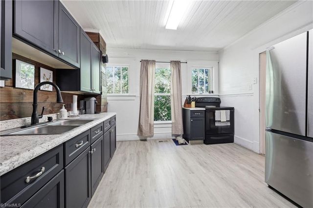 807 E Guilford Street, Thomasville, NC 27360