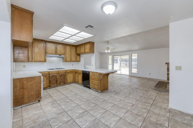 6312 N Delbert Avenue, Fresno, CA 93722