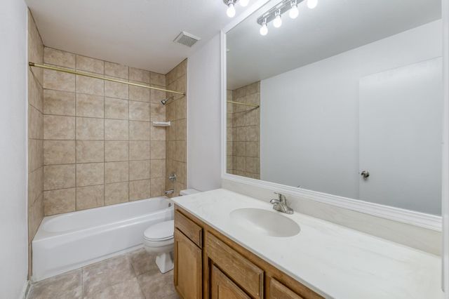 6312 N Delbert Avenue, Fresno, CA 93722