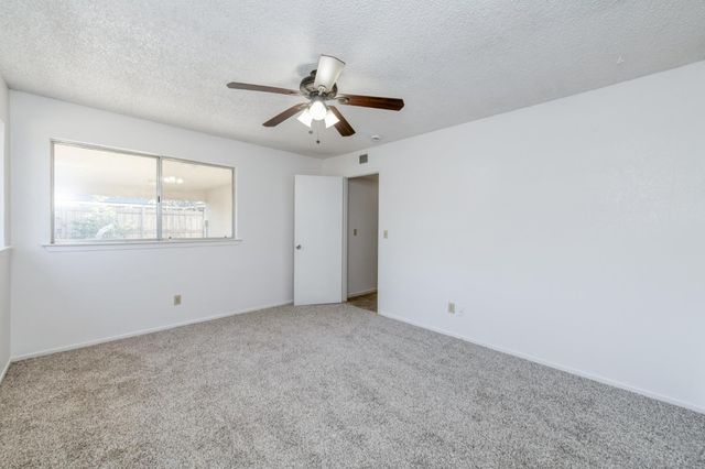 6312 N Delbert Avenue, Fresno, CA 93722