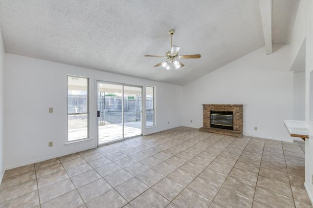 6312 N Delbert Avenue, Fresno, CA 93722