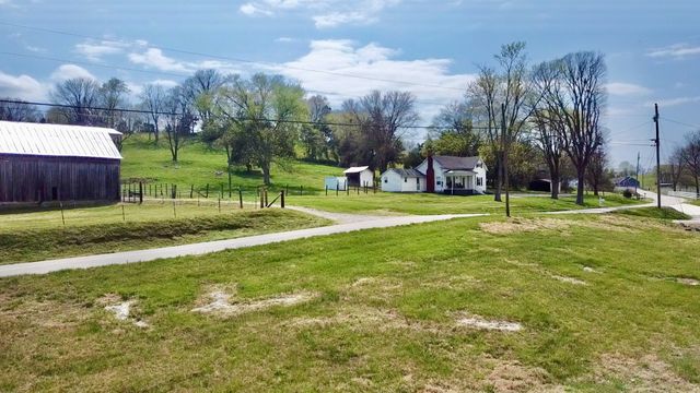 546 W Old Alexandria Rd, Watertown, TN 37184