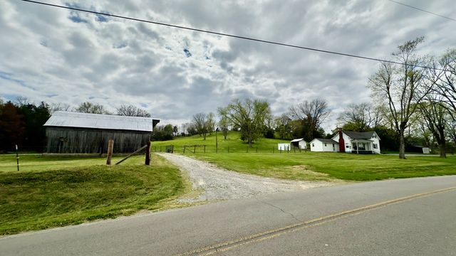 546 W Old Alexandria Rd, Watertown, TN 37184